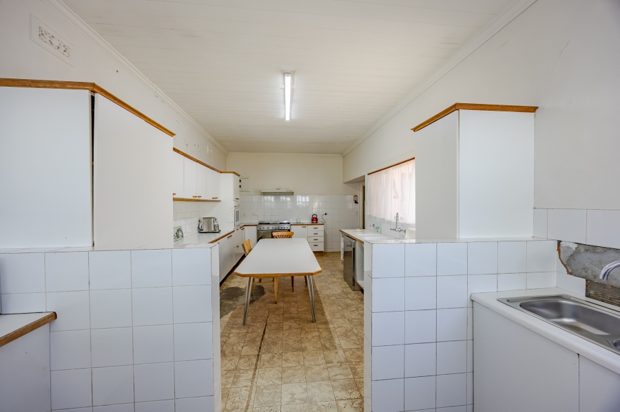 7 Bedroom Property for Sale in Wynberg Western Cape